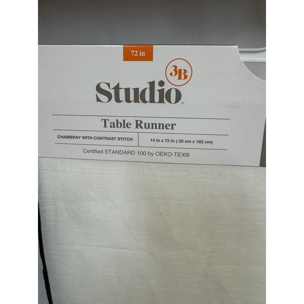 Bed Bath & Beyond "Coconut Milk" Table Runner 14in X 72in Studio 3B - NEW - Picture 2 of 6